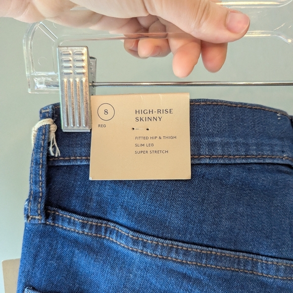 Universal Thread High-Rise Skinny Jeans - Medium Wash 8 - Picture 4 of 8